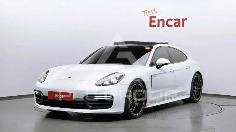 2020 Porsche Panamera