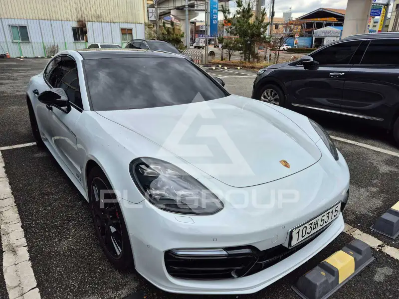 2020 Porsche Panamera