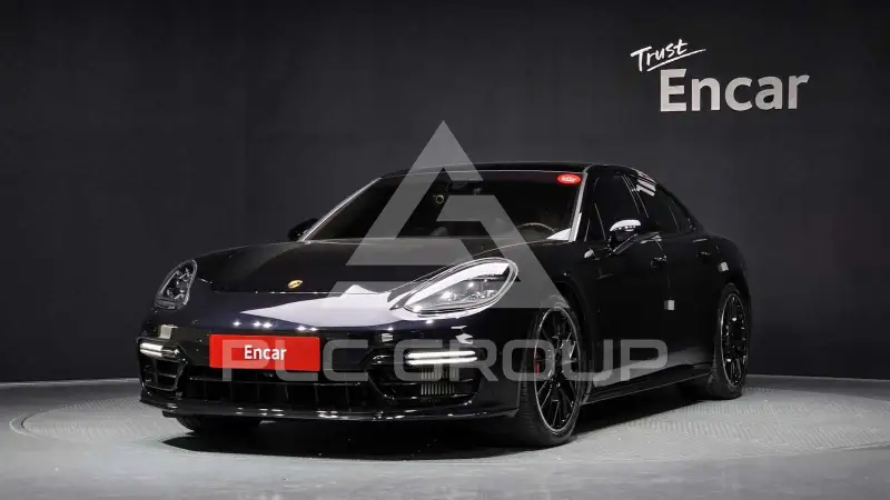2020 Porsche Panamera