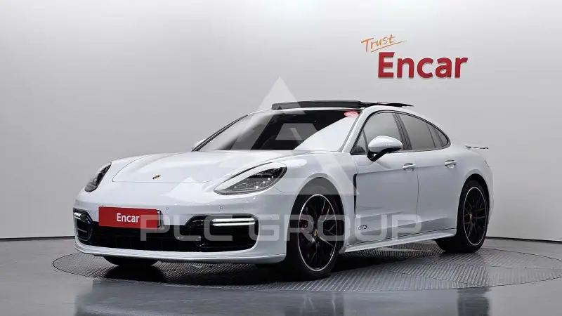 2020 Porsche Panamera