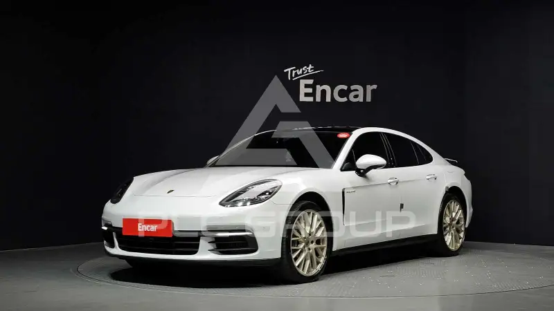 2020 Porsche Panamera