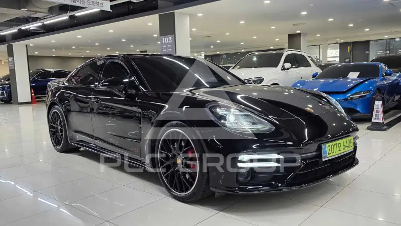 2020 Porsche Panamera
