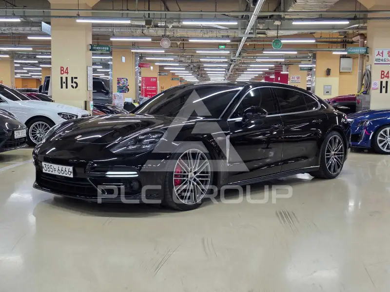 2020 Porsche Panamera