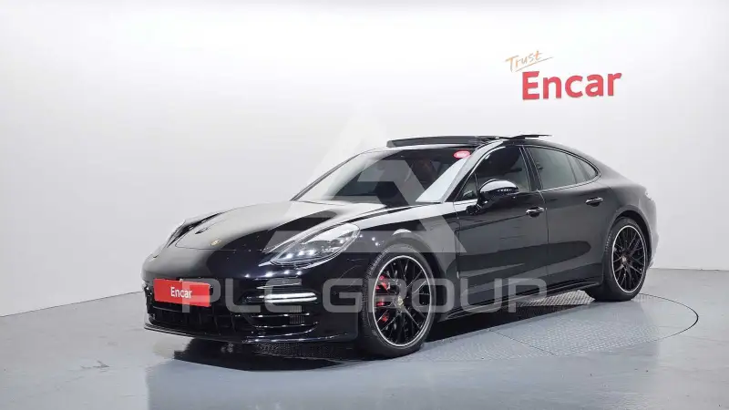 2020 Porsche Panamera