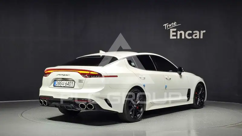 2020 KIA Stinger