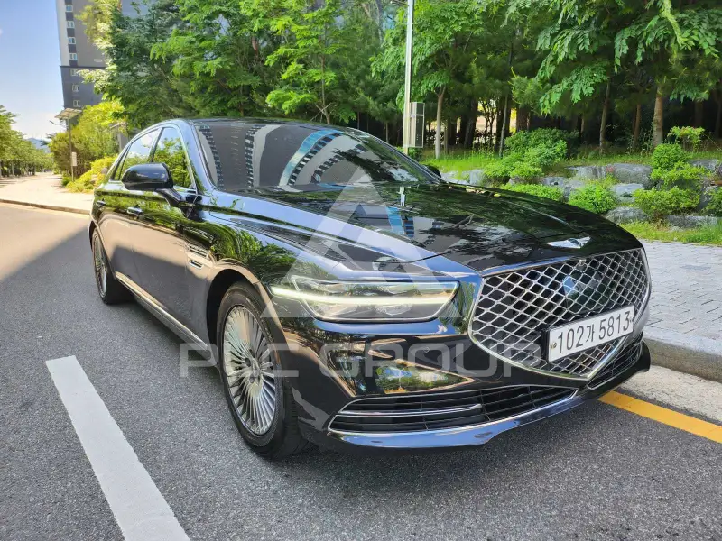 2020 Genesis G90