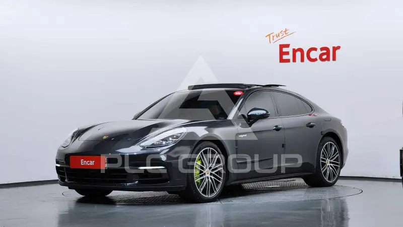 2020 Porsche Panamera