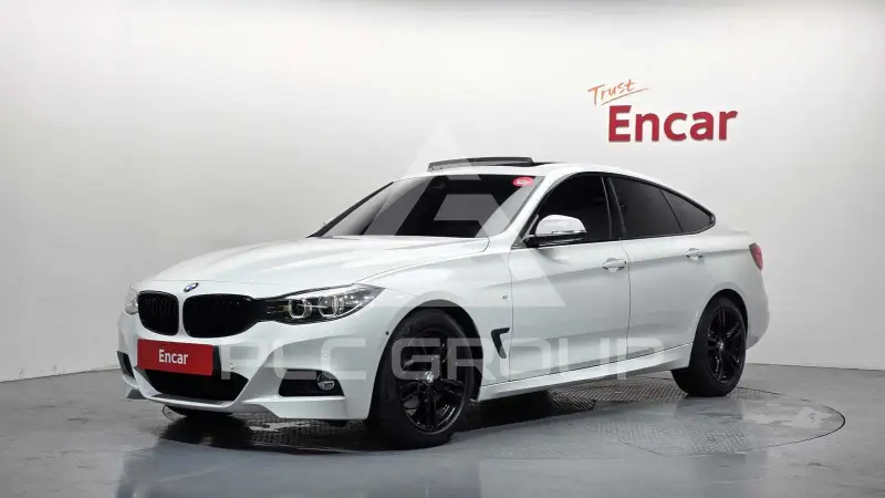 2021 BMW 320M