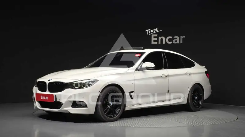 2021 BMW 320M