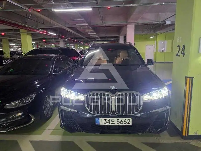 2021 BMW X7M