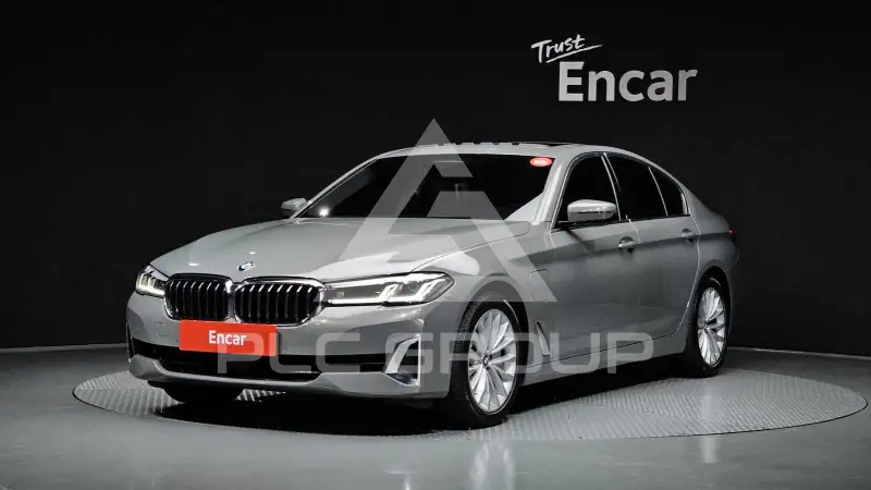 2021 BMW 530