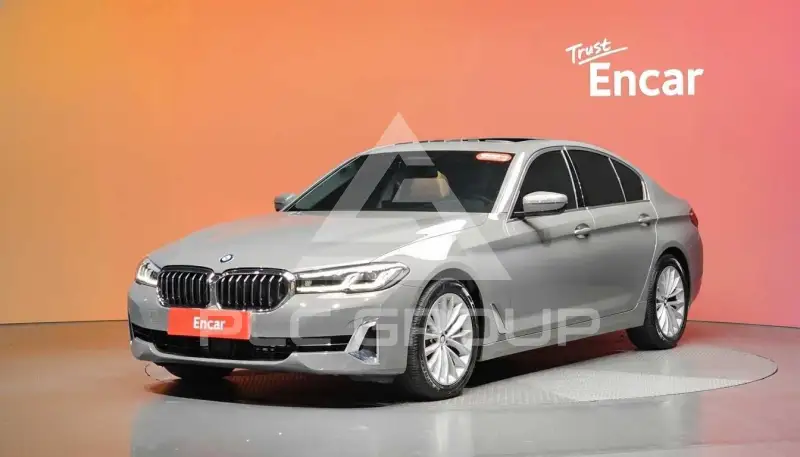 2021 BMW 520