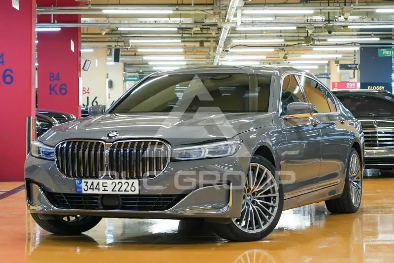 2021 BMW 740