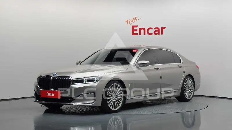 2021 BMW 740