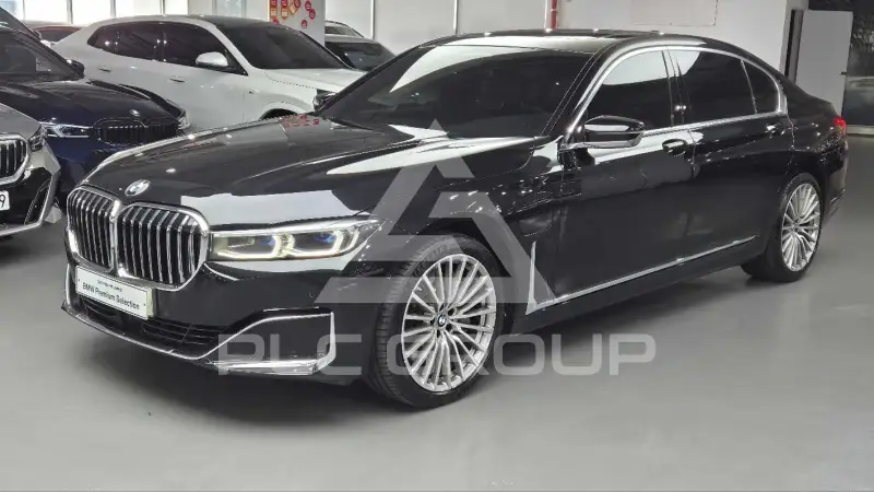 2021 BMW 745