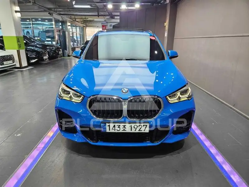 2021 BMW X1M