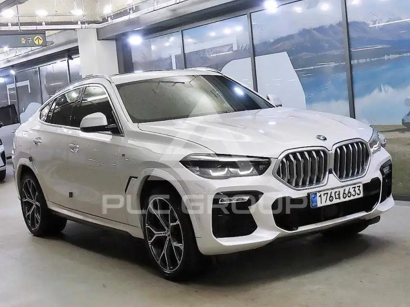 2021 BMW X6M