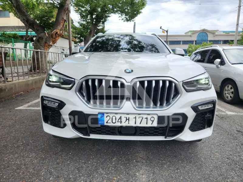 2021 BMW X6M