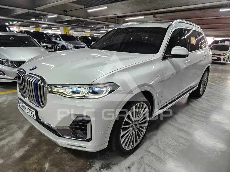 2021 BMW X7