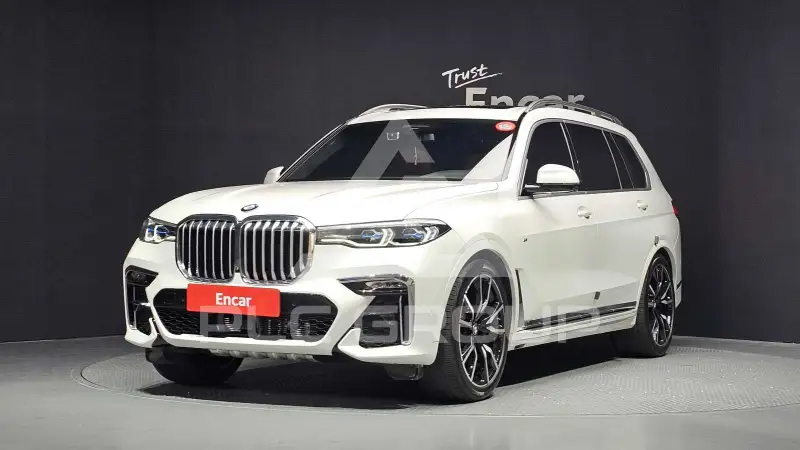 2021 BMW X7M