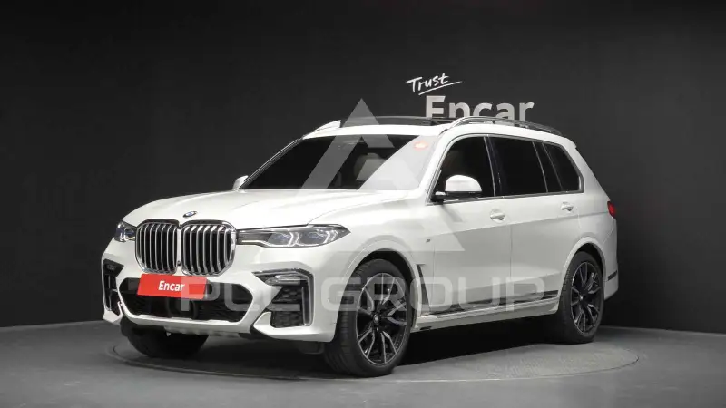 2021 BMW X7M