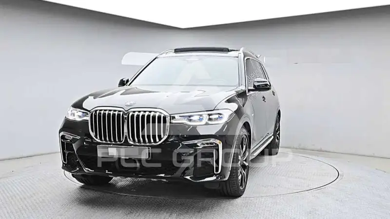 2021 BMW X7M