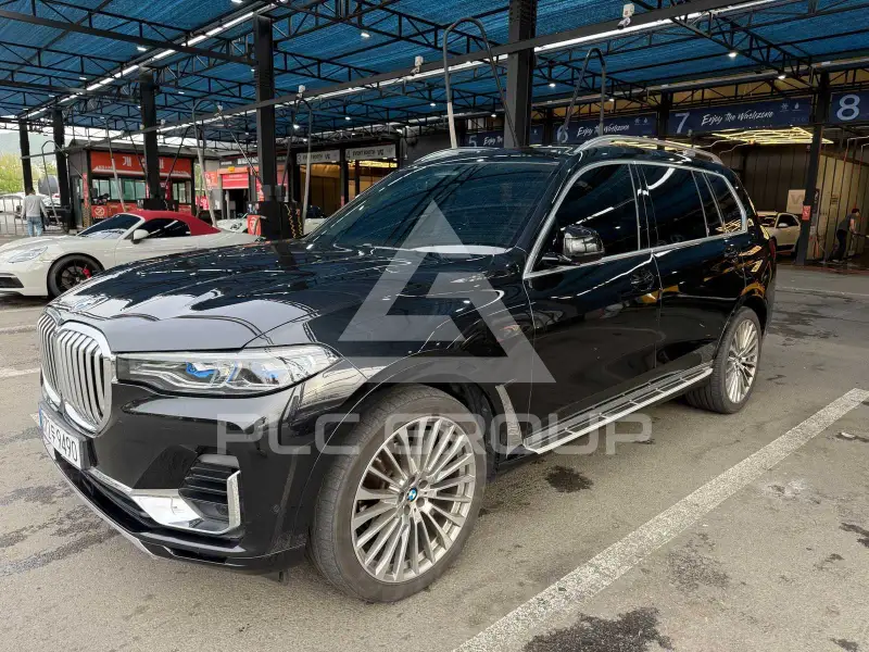 2021 BMW X7