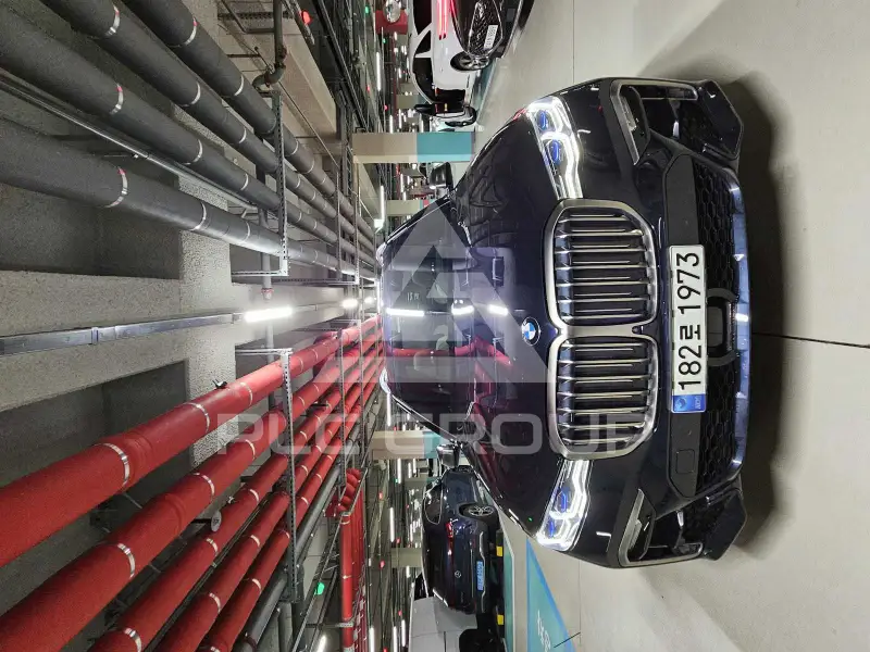 2021 BMW X7M