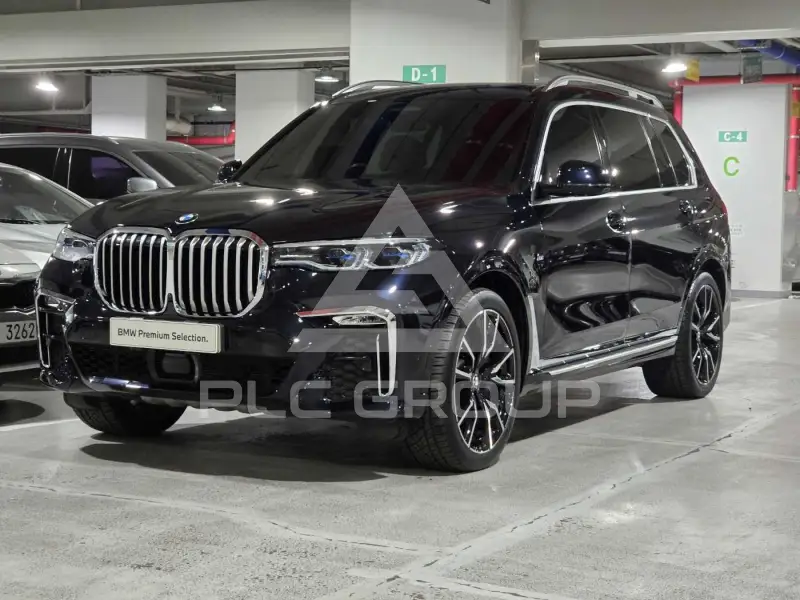 2021 BMW X7M