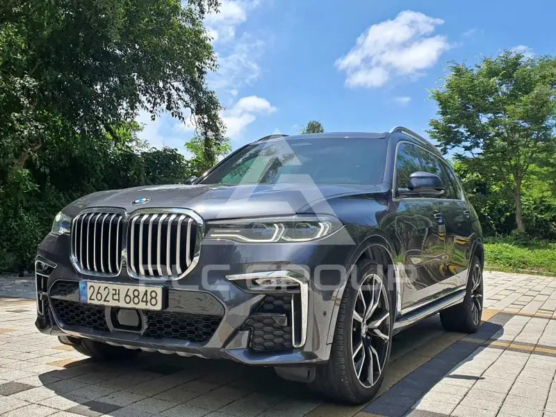 2021 BMW X7M