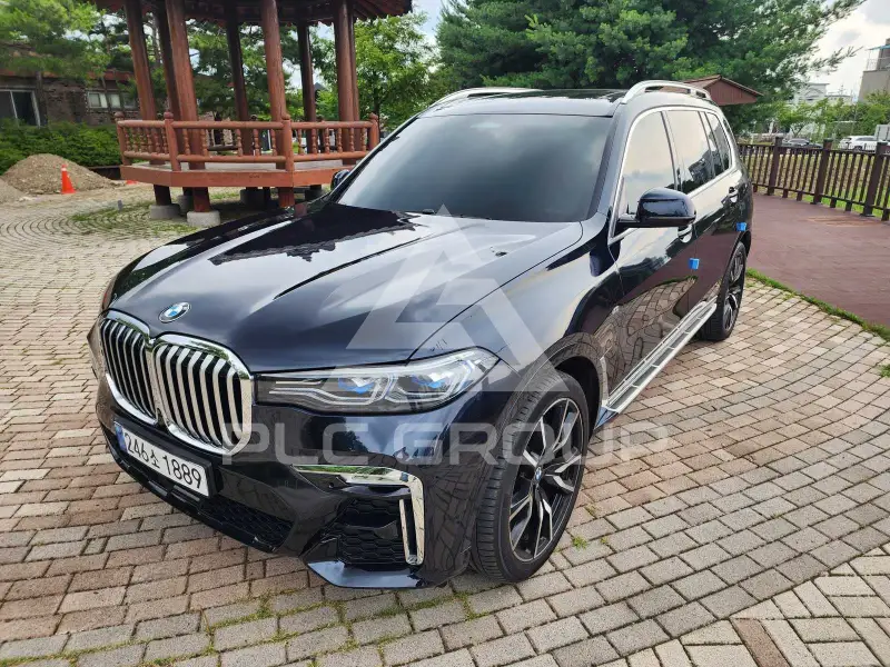 2021 BMW X7M