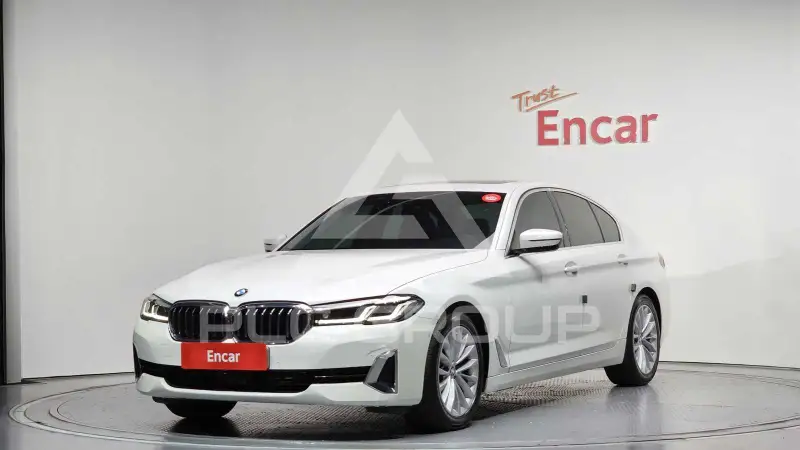 2021 BMW 530