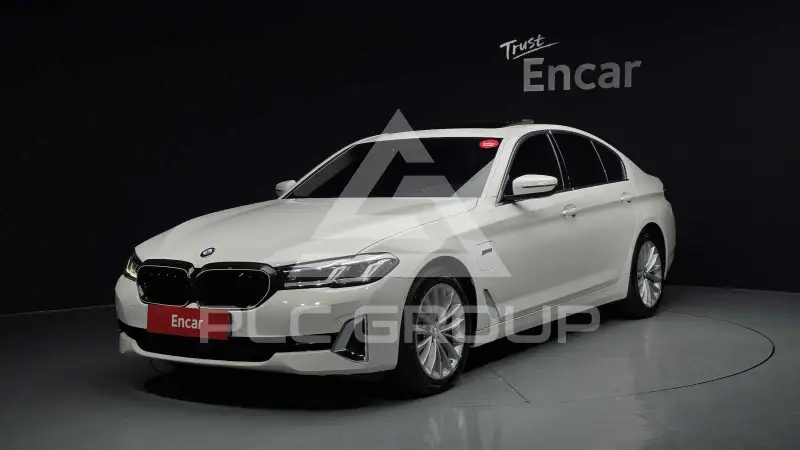 2021 BMW 530