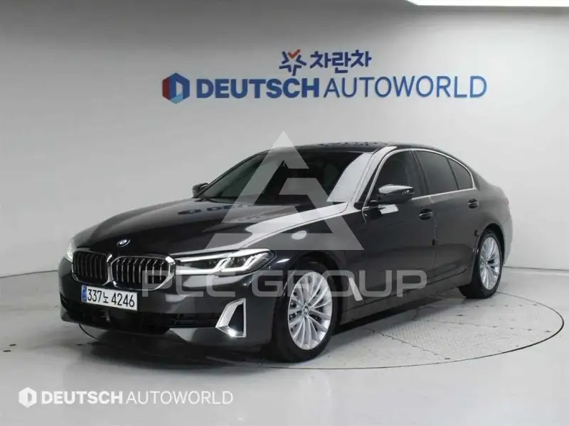 2021 BMW 530