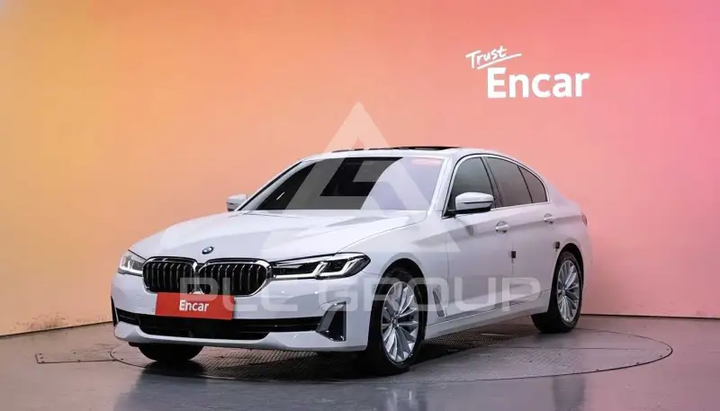 2021 BMW 530