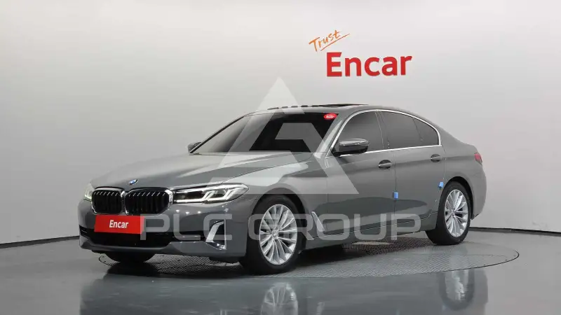 2021 BMW 520