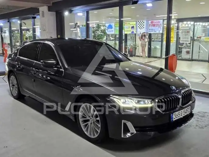 2021 BMW 523