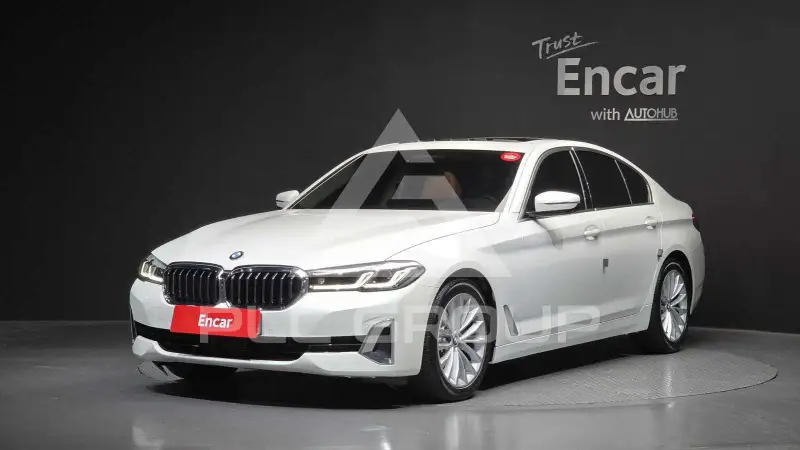 2021 BMW 520