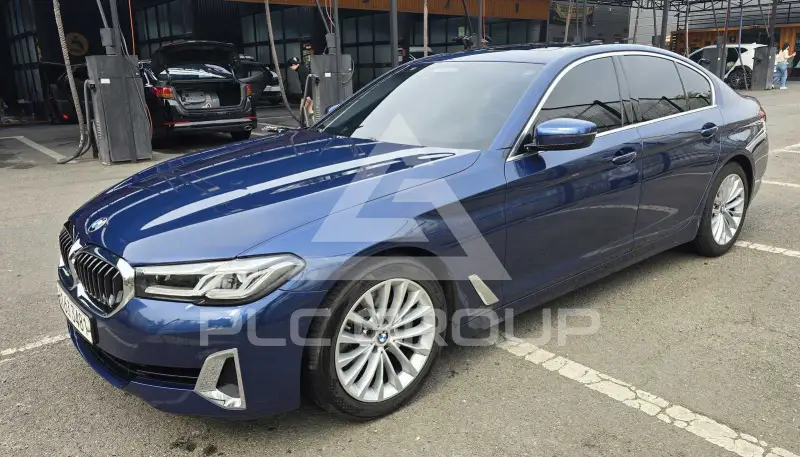 2021 BMW 520