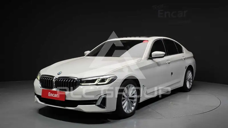 2021 BMW 523