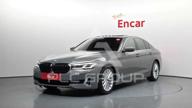 2021 BMW 520