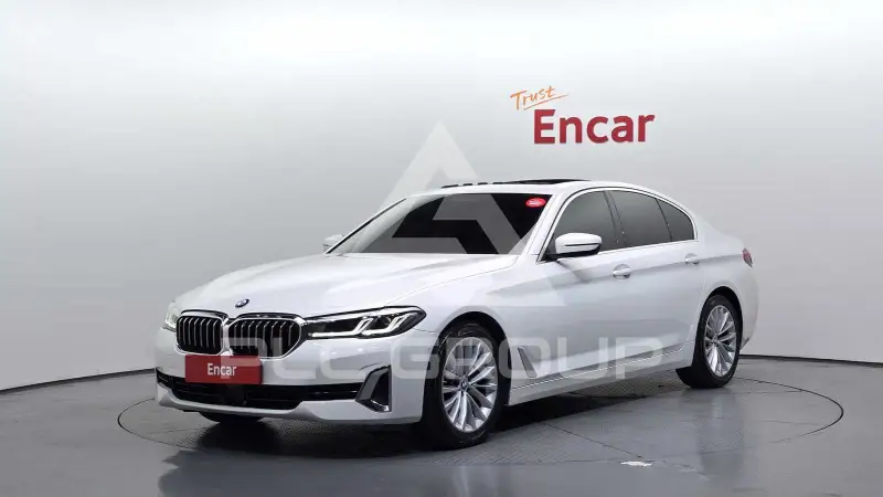 2021 BMW 520