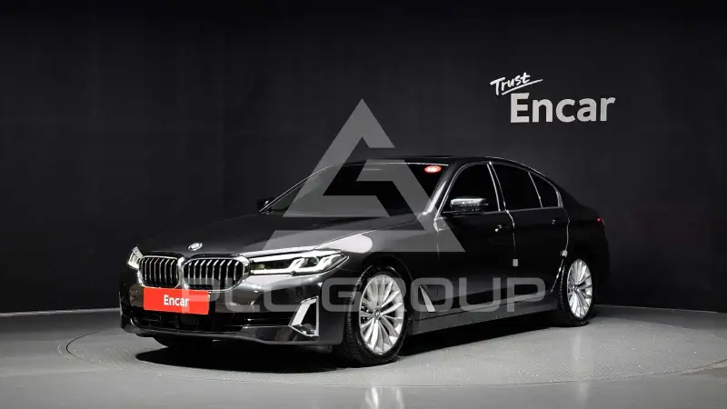 2021 BMW 520
