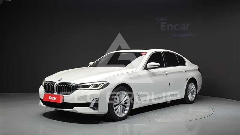 2021 BMW 523