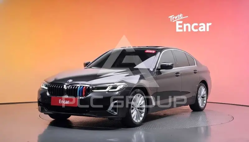 2021 BMW 530
