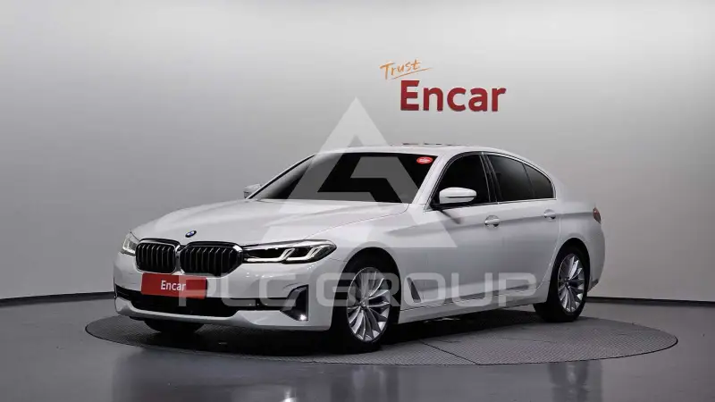 2021 BMW 520