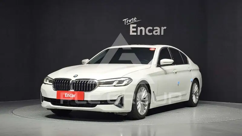 2021 BMW 520