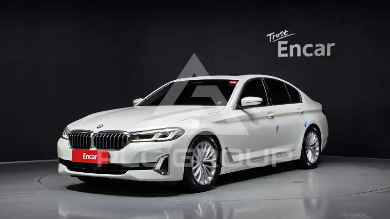 2021 BMW 520