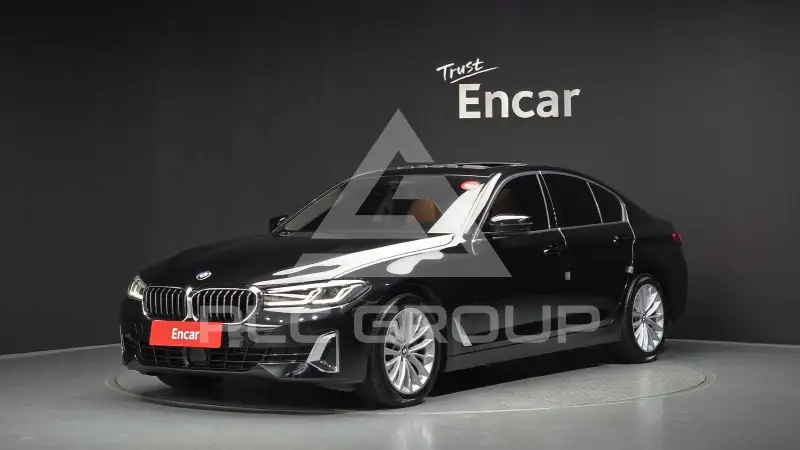 2021 BMW 520