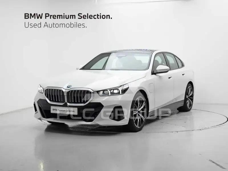 2021 BMW 535